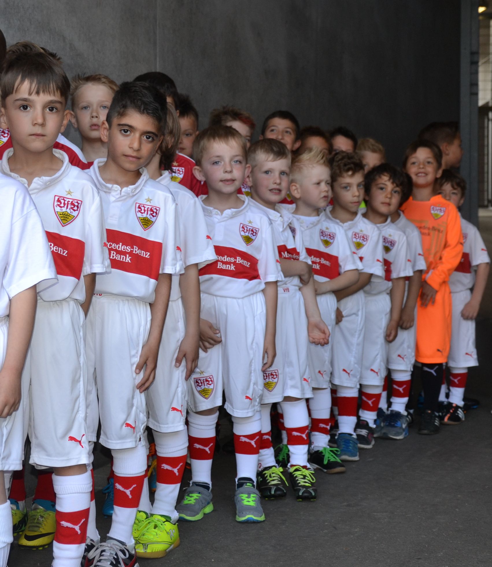 54.300 Zuschauer und 11 Bambinis des SCA