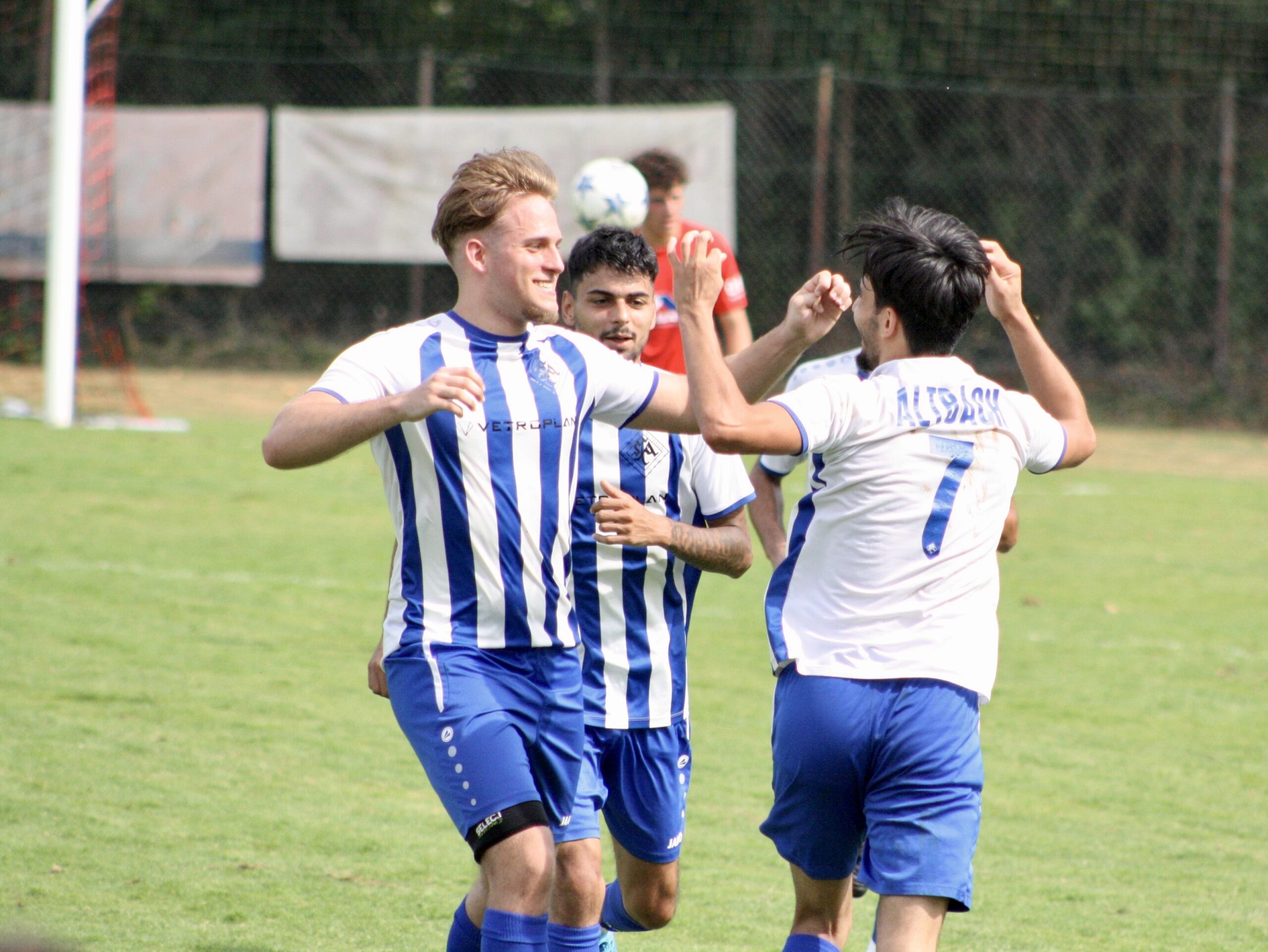 SC Altbach feiert 4:1-Derbysieg gegen TSV Deizisau